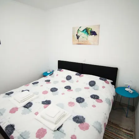 Apartment Apartment